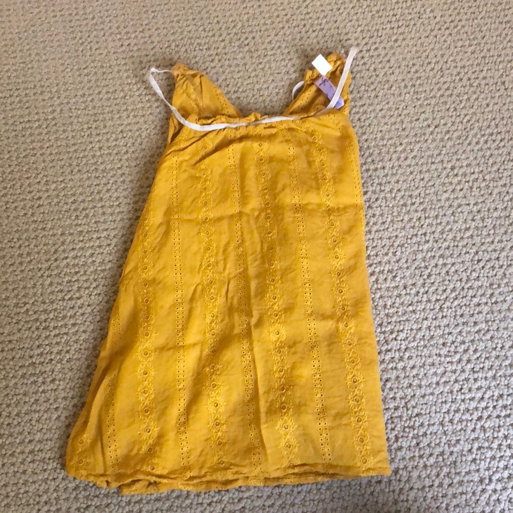 yellow tanktop